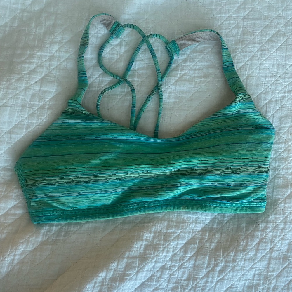Lululemon sports bra